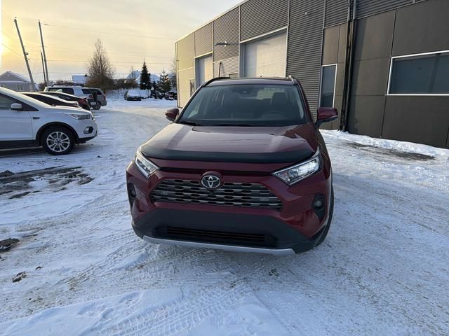 Toyota RAV4  2021 à Calgary, Alberta
