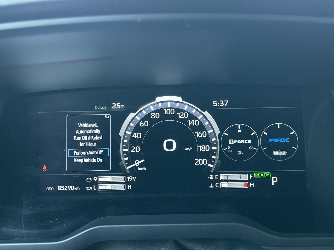 Toyota Tundra Hybrid  2023 à Calgary, Alberta