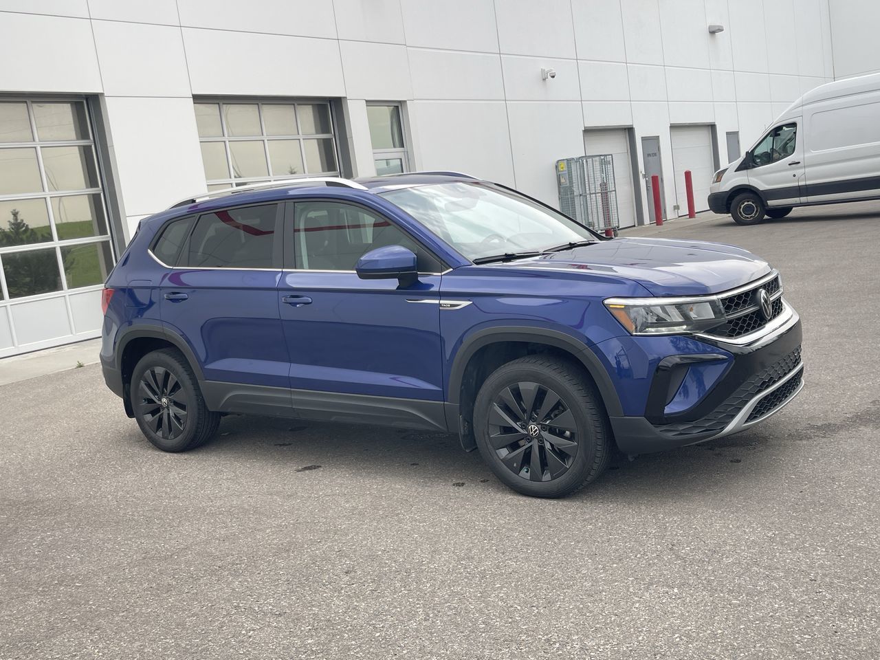 Volkswagen Taos  2023 à Calgary, Alberta