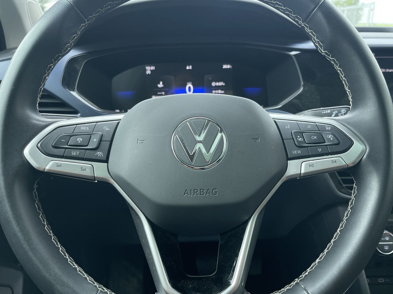 Volkswagen Taos  2023 à Calgary, Alberta