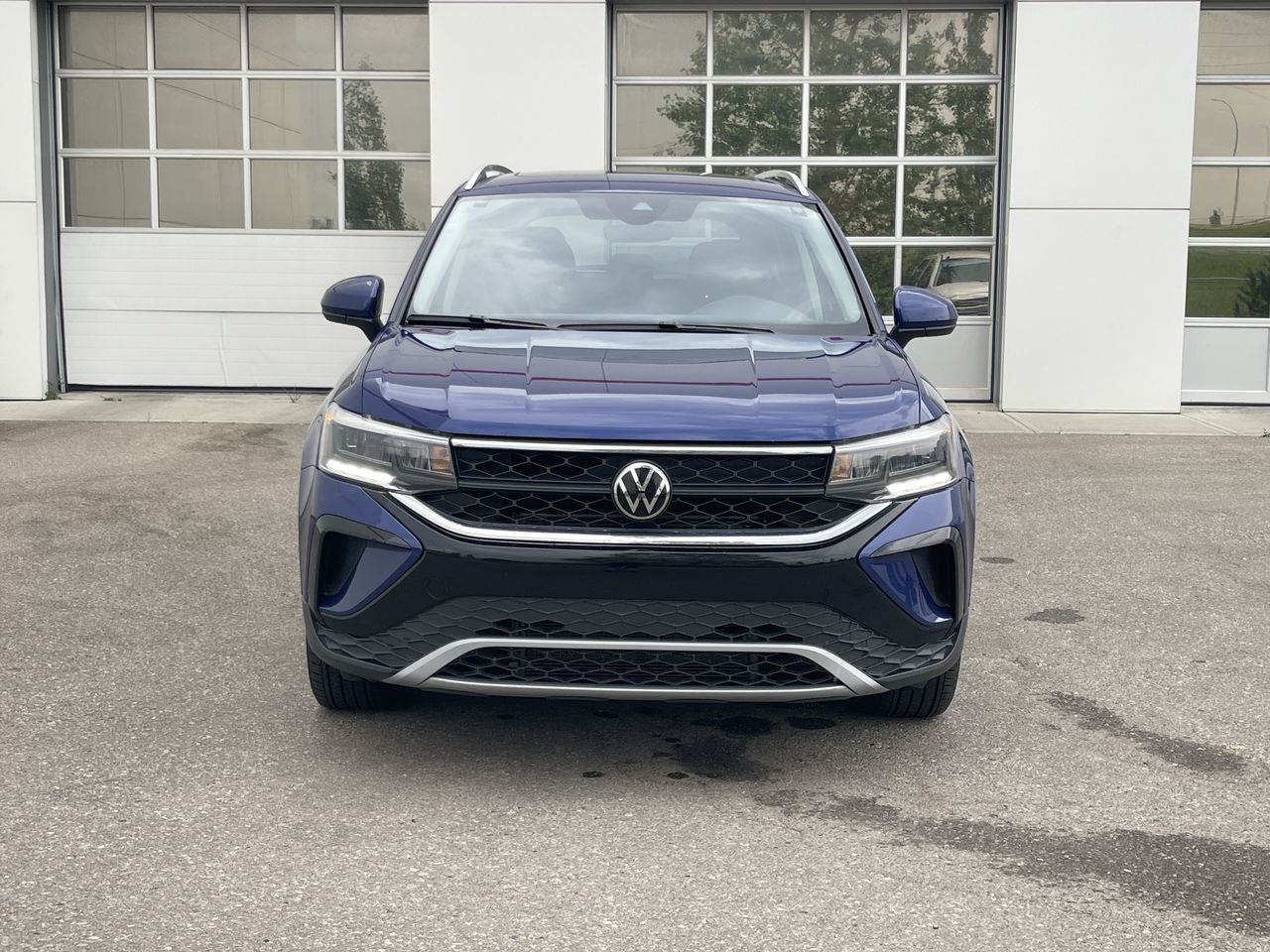 Volkswagen Taos  2023 à Calgary, Alberta