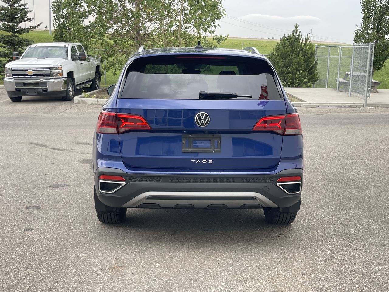 Volkswagen Taos  2023 à Calgary, Alberta
