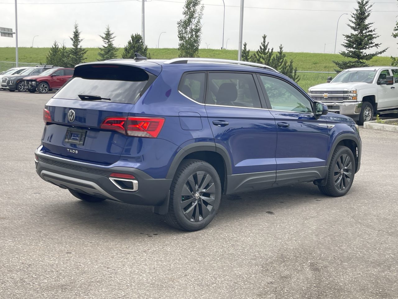 Volkswagen Taos  2023 à Calgary, Alberta