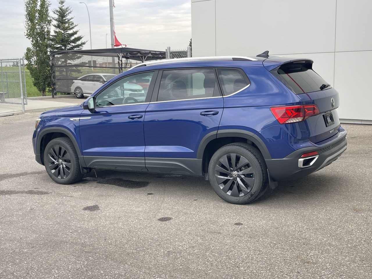 Volkswagen Taos  2023 à Calgary, Alberta