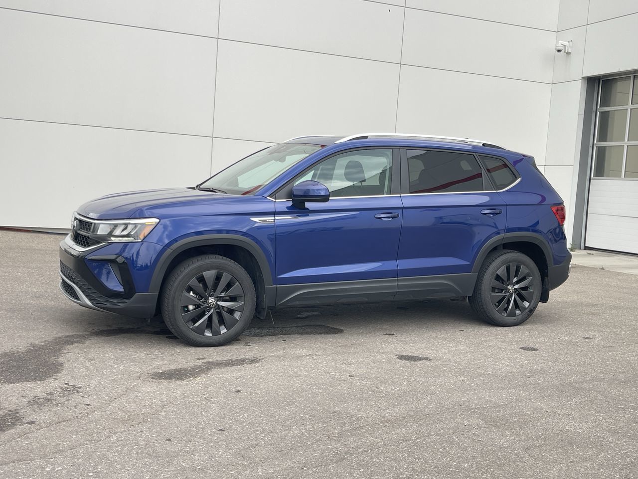 Volkswagen Taos  2023 à Calgary, Alberta