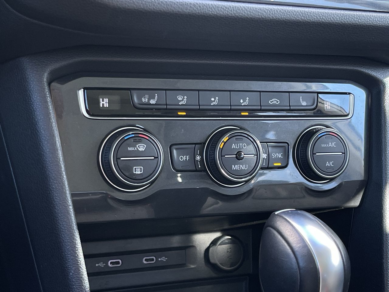 Volkswagen Tiguan  2021 à Calgary, Alberta