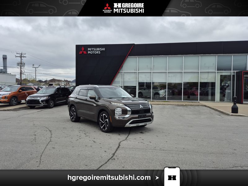 2023 Mitsubishi Outlander PHEV GT * Hybrid * * Toit * Cuir * à partir de 0.9%