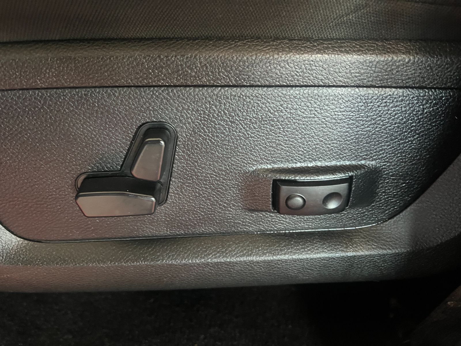Photo 2023 Ram 1500 CLASSIC SLT #8