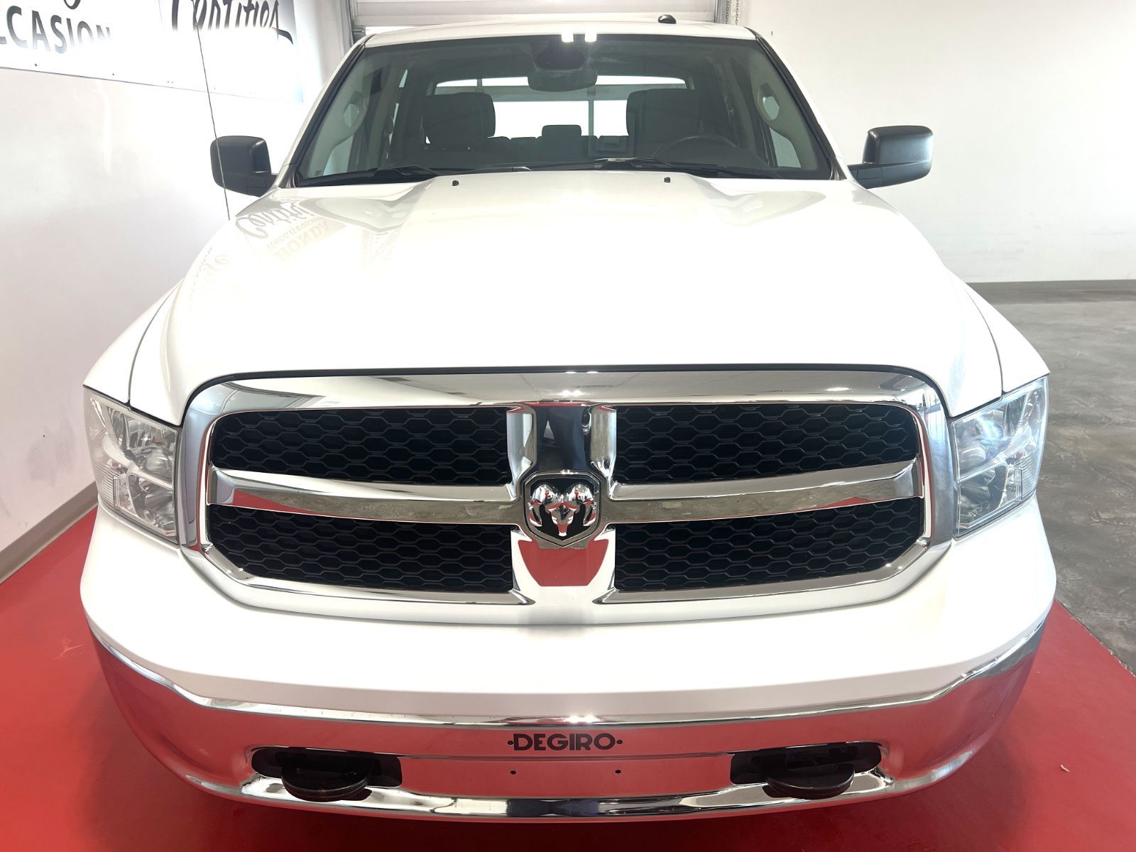 Photo 2023 Ram 1500 CLASSIC SLT #6
