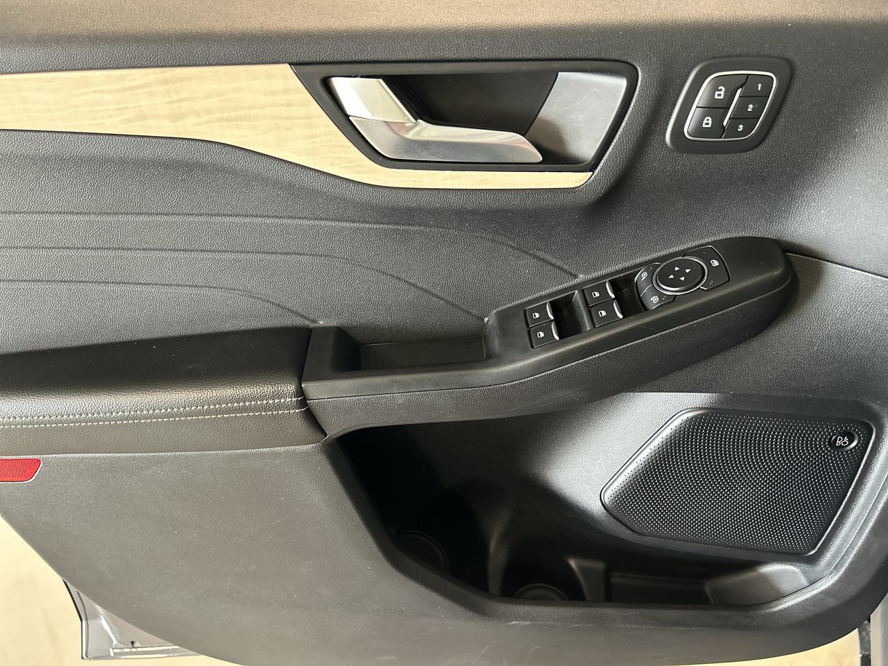 2022 Ford Escape in Dorval, Quebec