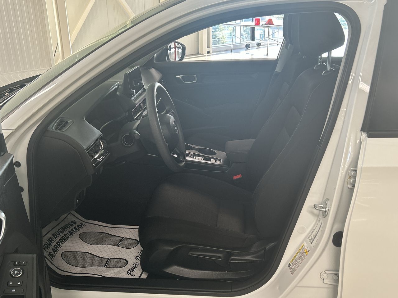 2023 Honda CIVIC SDN LX