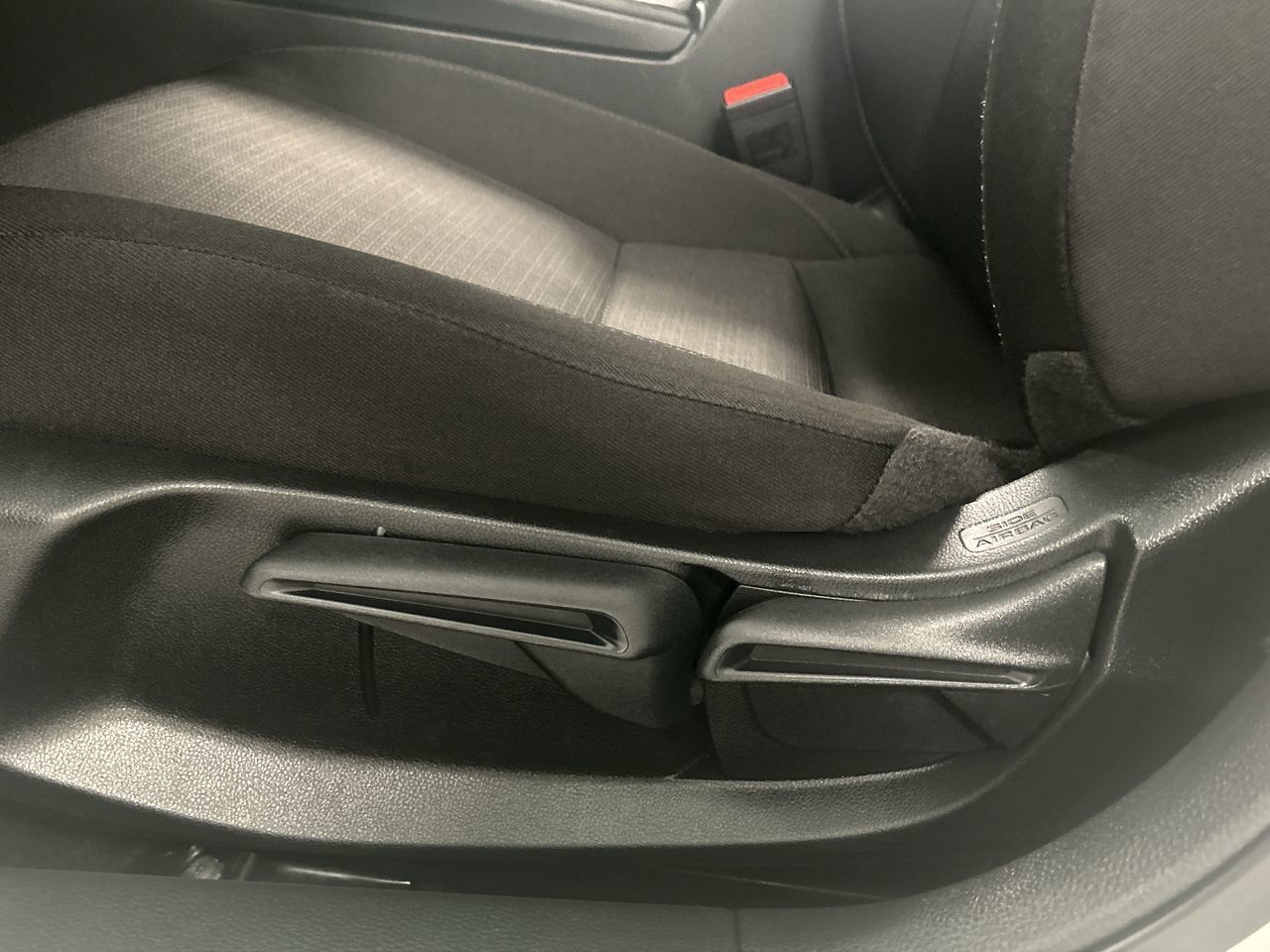 2023 Honda CIVIC SDN LX