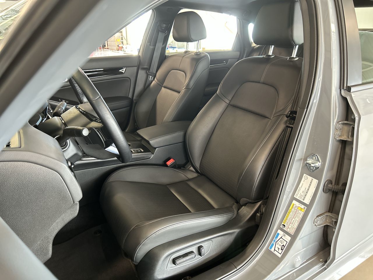 Honda Civic Sedan Hybrid  2025