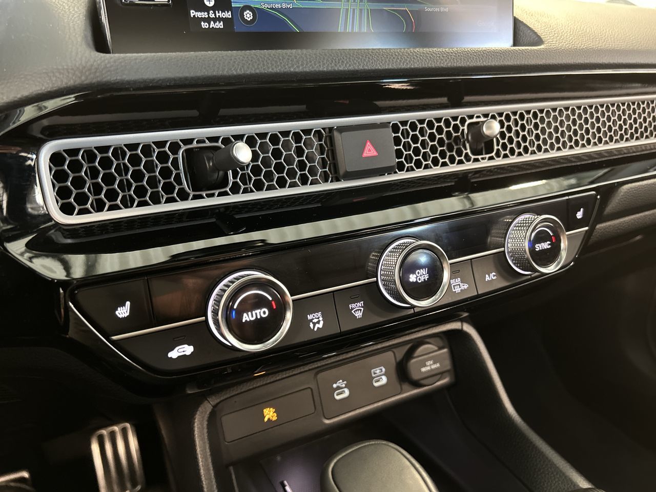 Honda Civic Sedan Hybrid  2025