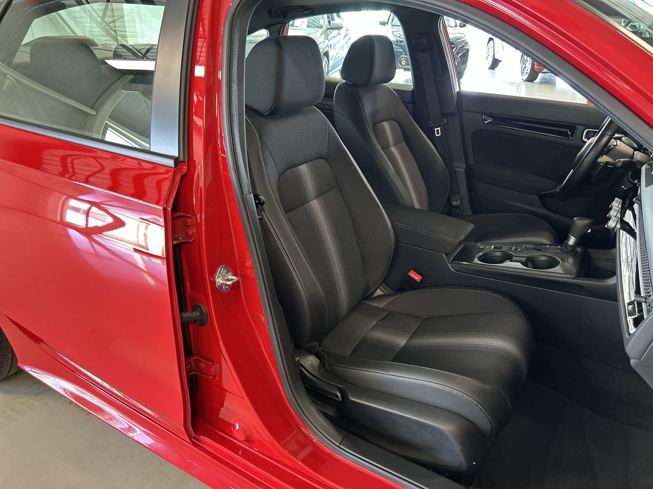 Honda Civic Sedan Hybrid  2025