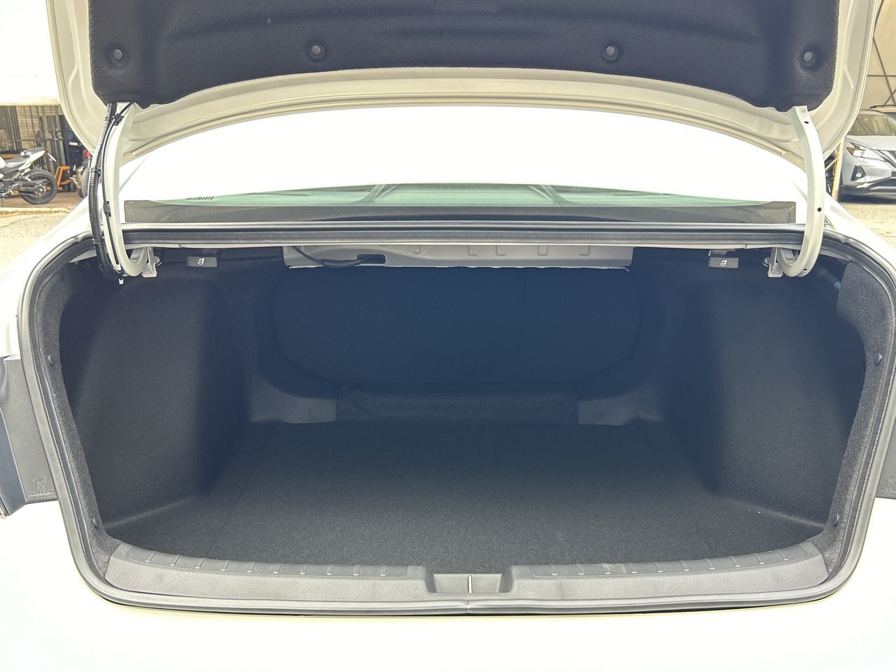 Honda Civic Sedan Hybrid  2025