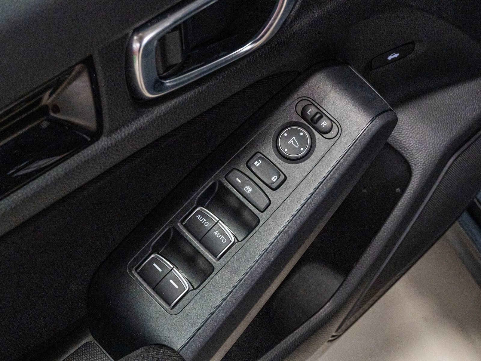 2024 Honda CIVIC SDN EX