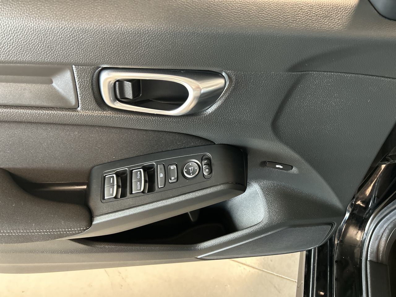 2025 Honda CIVIC SDN SPORT