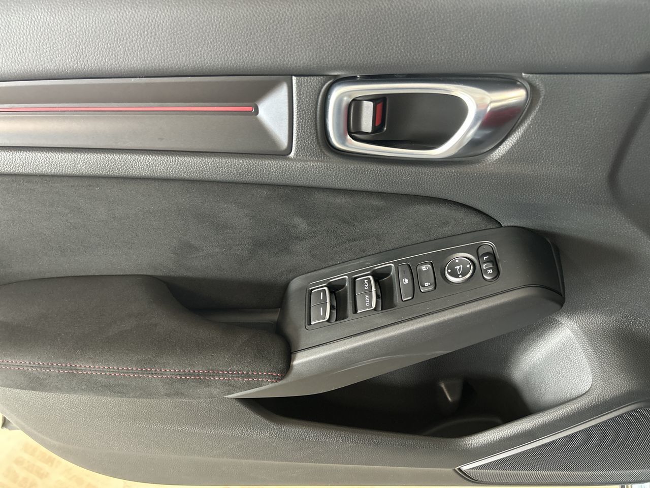 2025 Honda Civic Type R in Dorval, Quebec