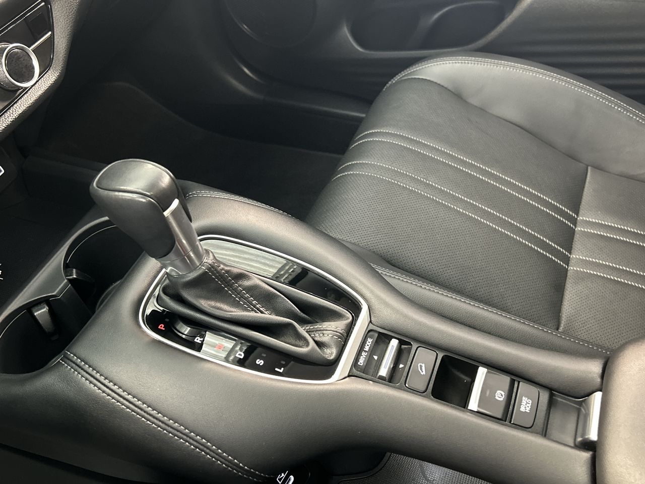 2025 Honda HR-V EXL NAVIGATION in Dorval, Quebec