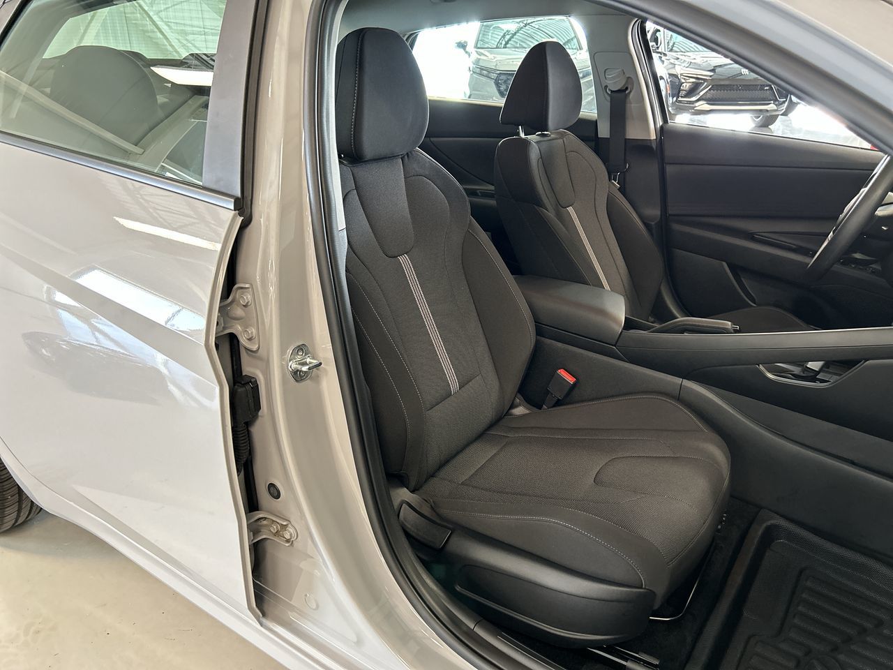 Hyundai Elantra  2022 à Dorval, Québec