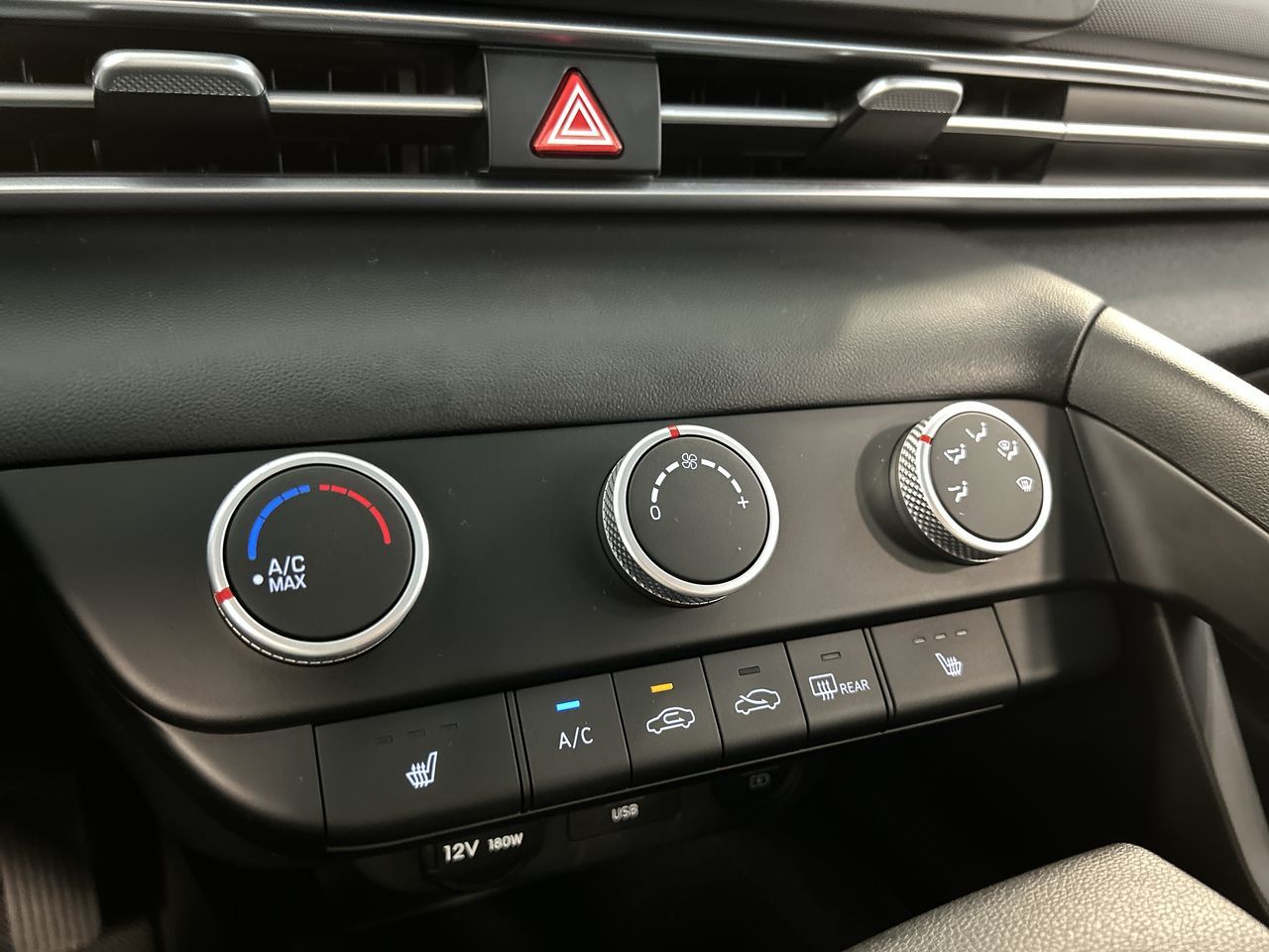 Hyundai Elantra  2022 à Dorval, Québec