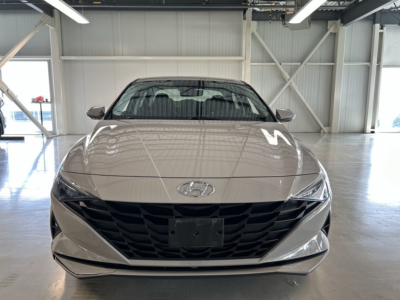 Hyundai Elantra  2022 à Dorval, Québec