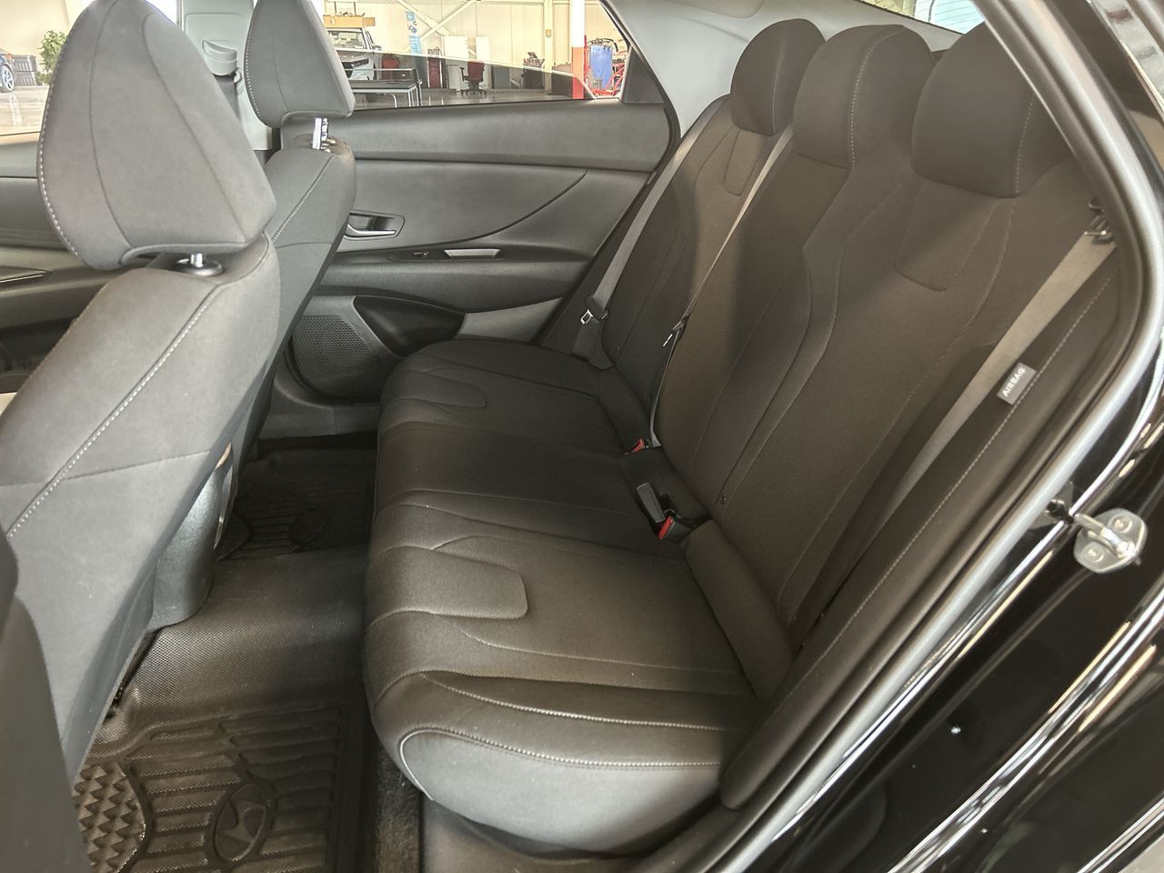 Hyundai Elantra  2024