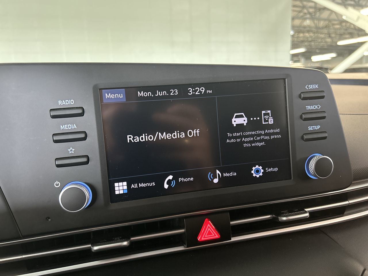 Hyundai Elantra  2024