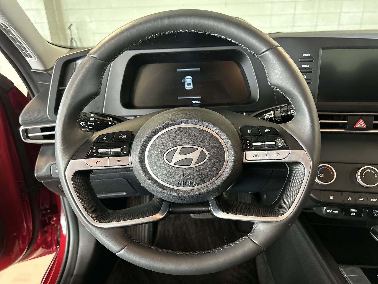 2024 Hyundai Elantra in Dorval, Quebec