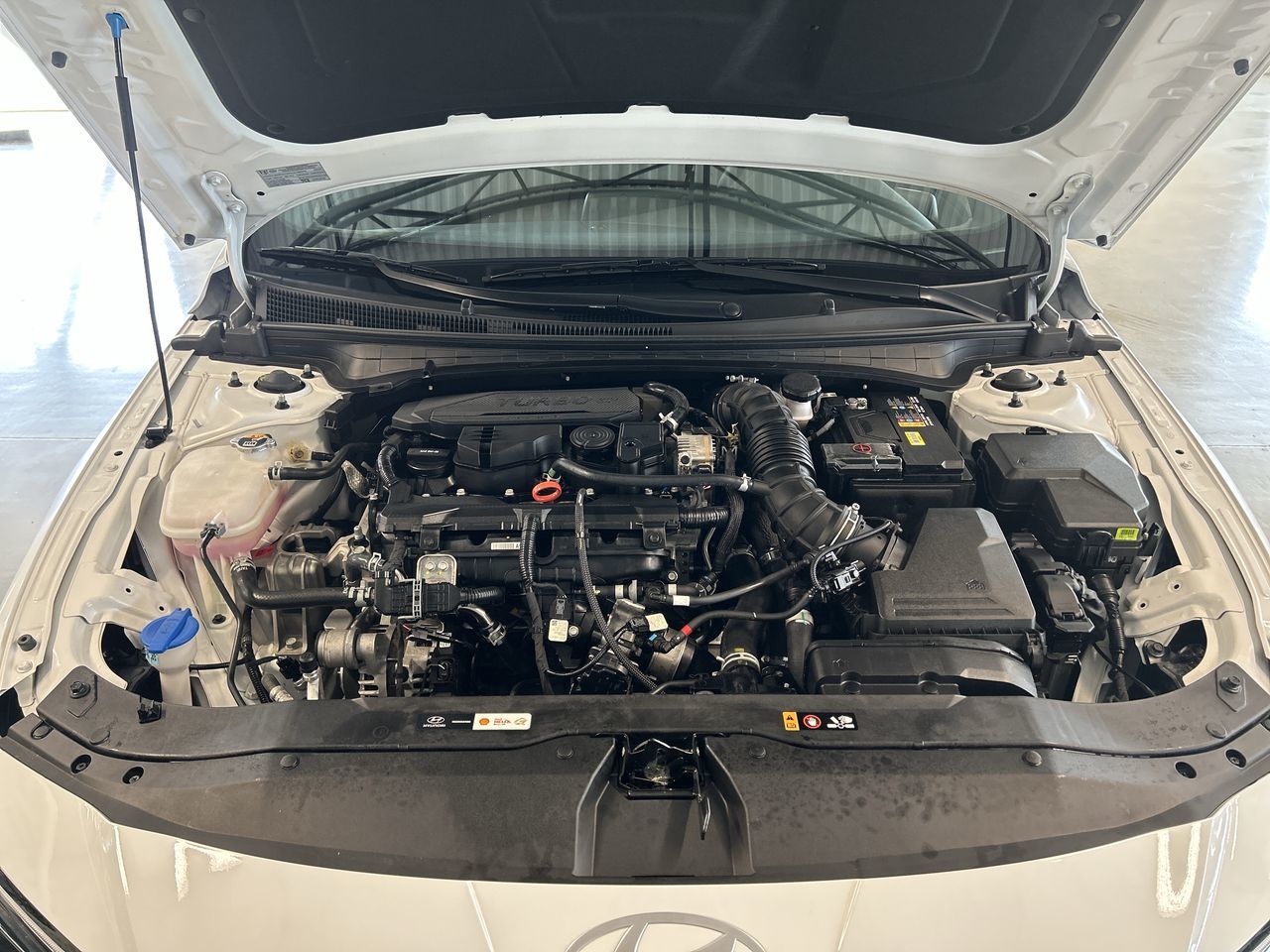 2024 Hyundai Elantra in Dorval, Quebec