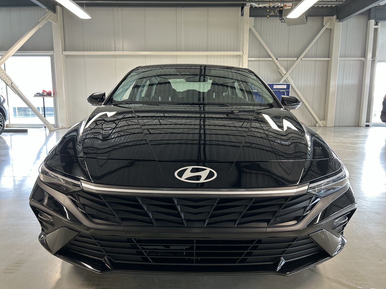 Hyundai Elantra  2024