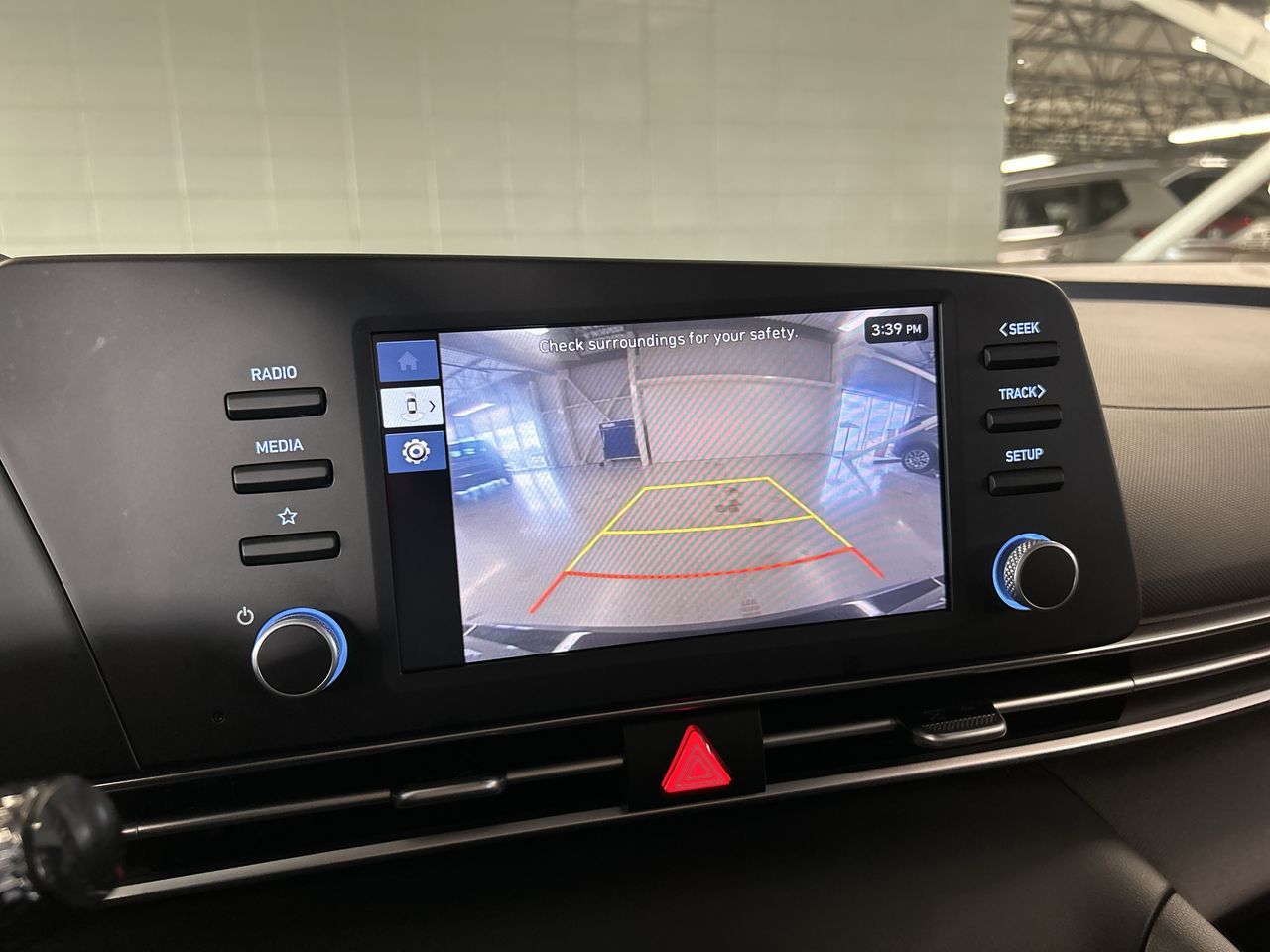 Hyundai Elantra  2024