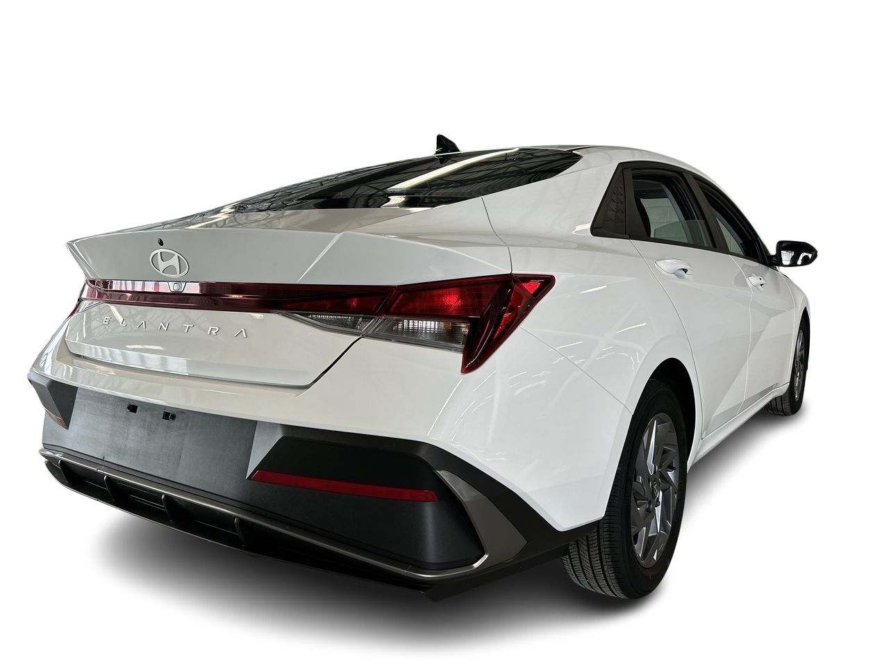 Hyundai Elantra  2024