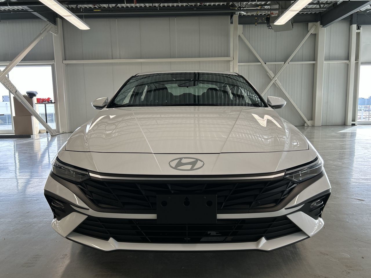 Hyundai Elantra  2024