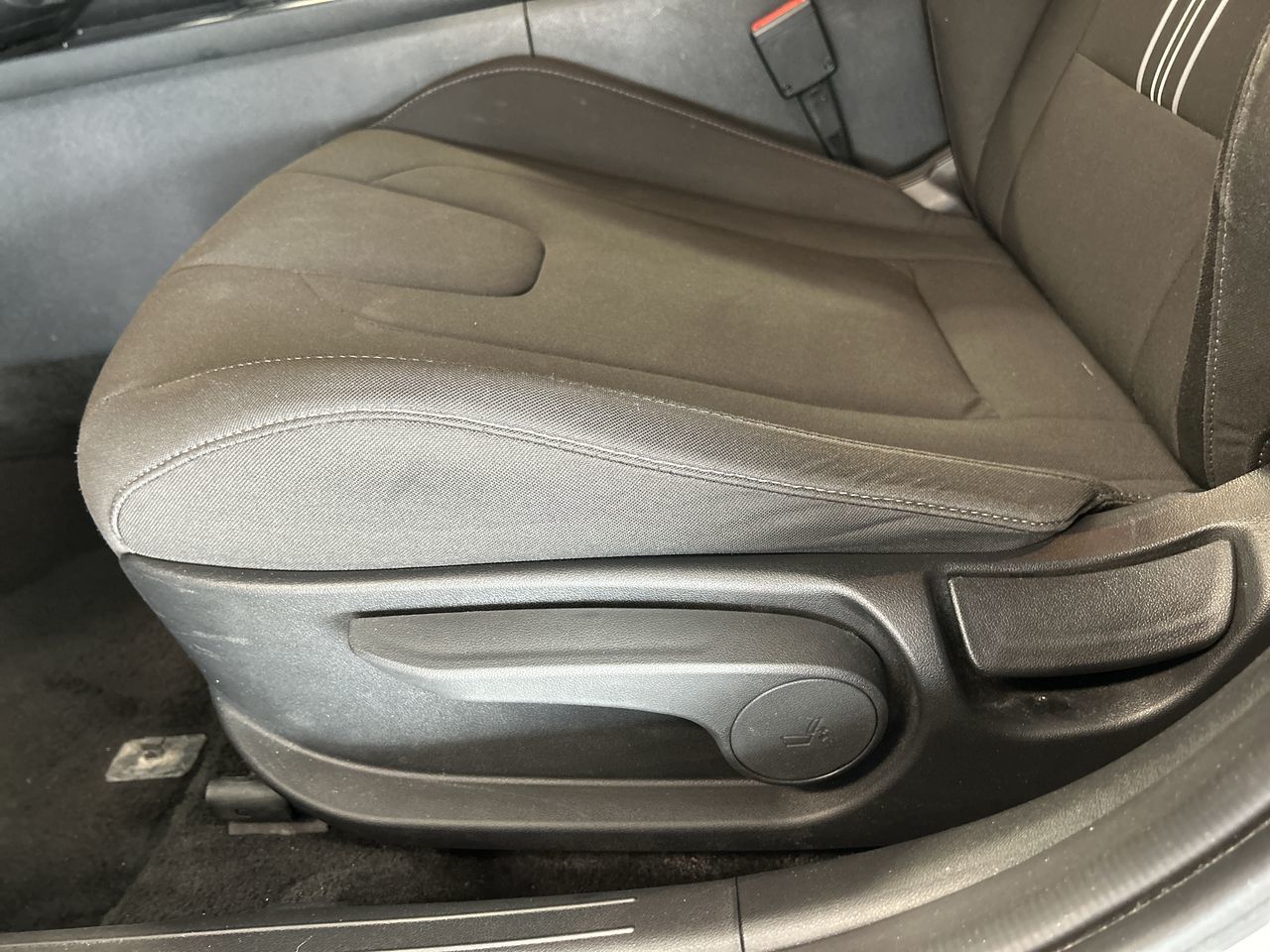 Hyundai Elantra  2024