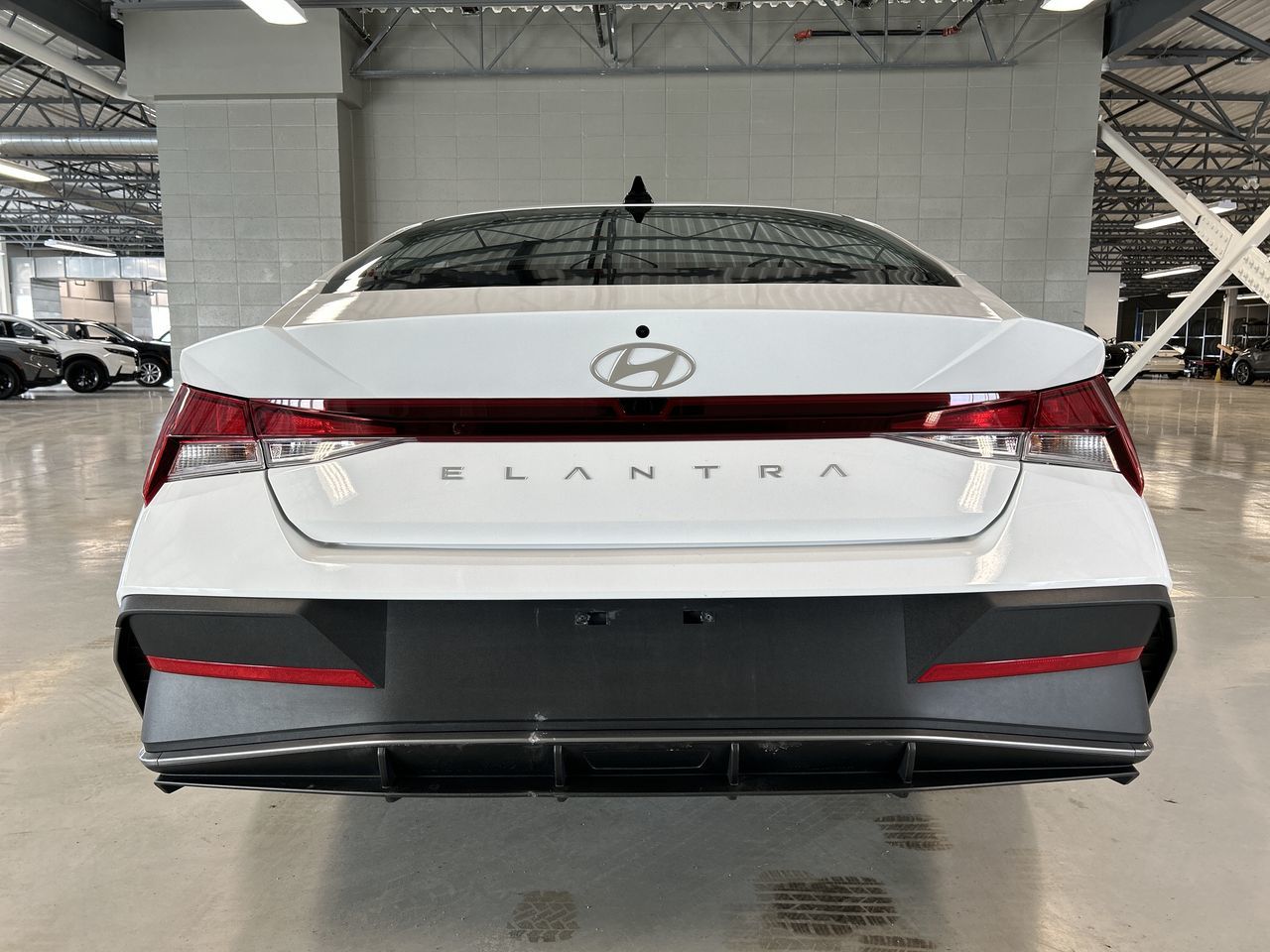 Hyundai Elantra  2024