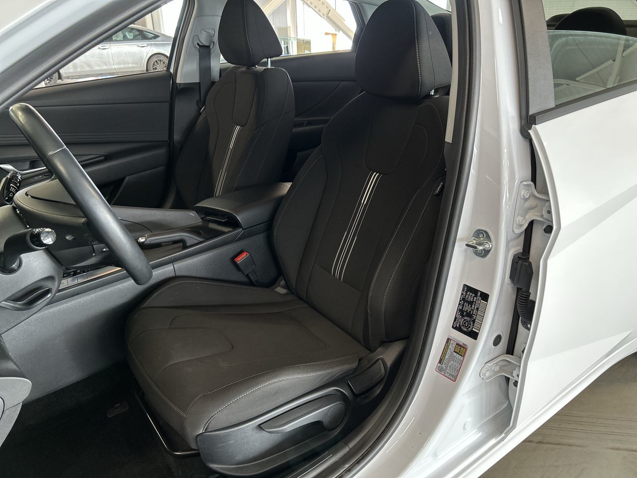 Hyundai Elantra  2024