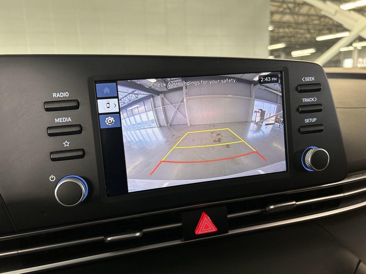 Hyundai Elantra  2024