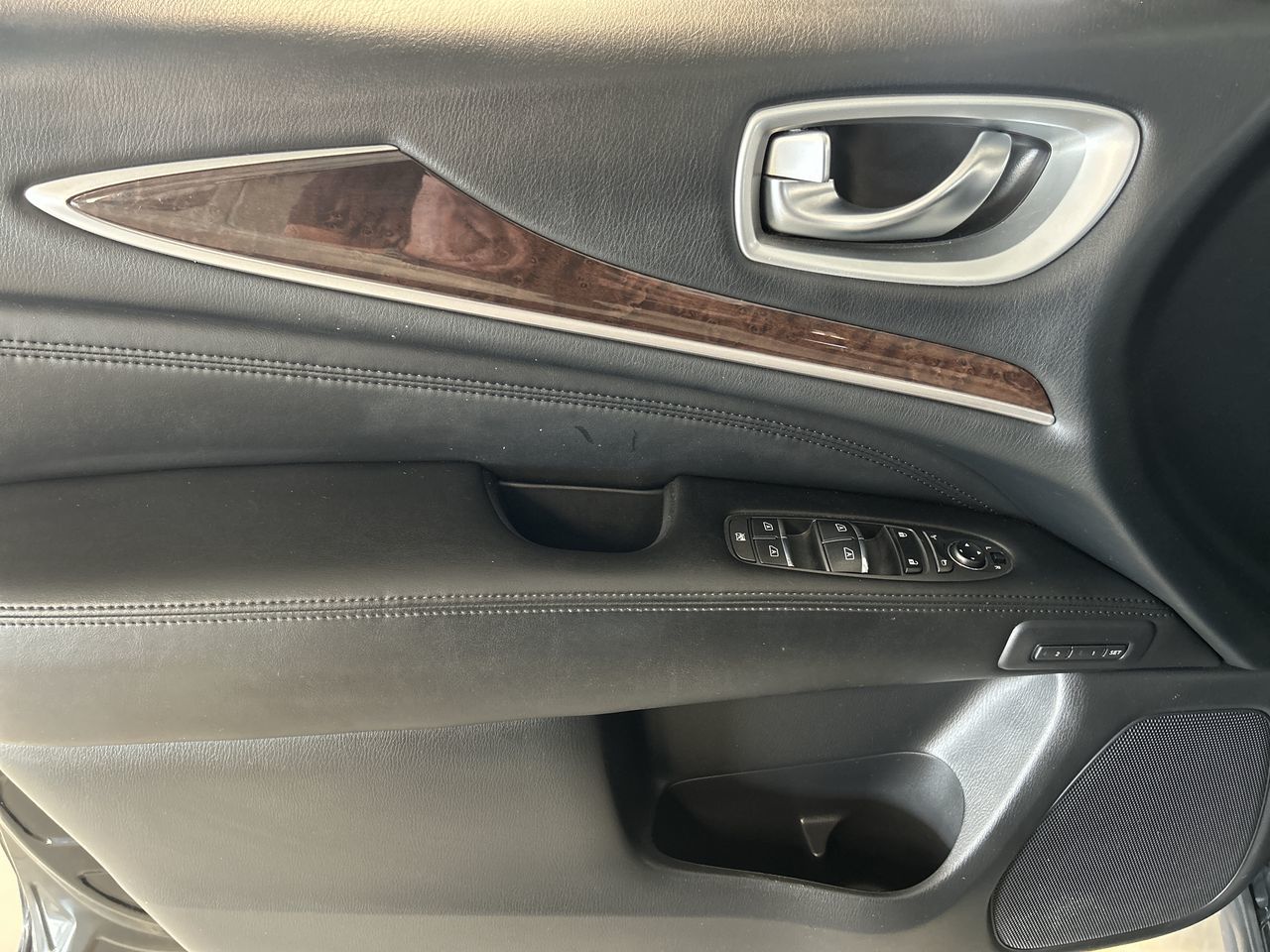 Infiniti QX60  2015 à Dorval, Québec