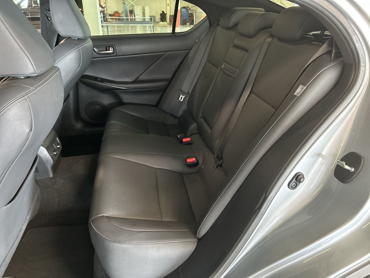 Lexus IS  2022 à Dorval, Québec