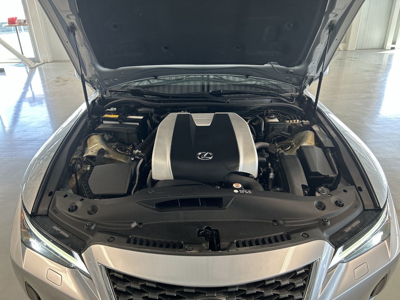 Lexus IS  2022 à Dorval, Québec