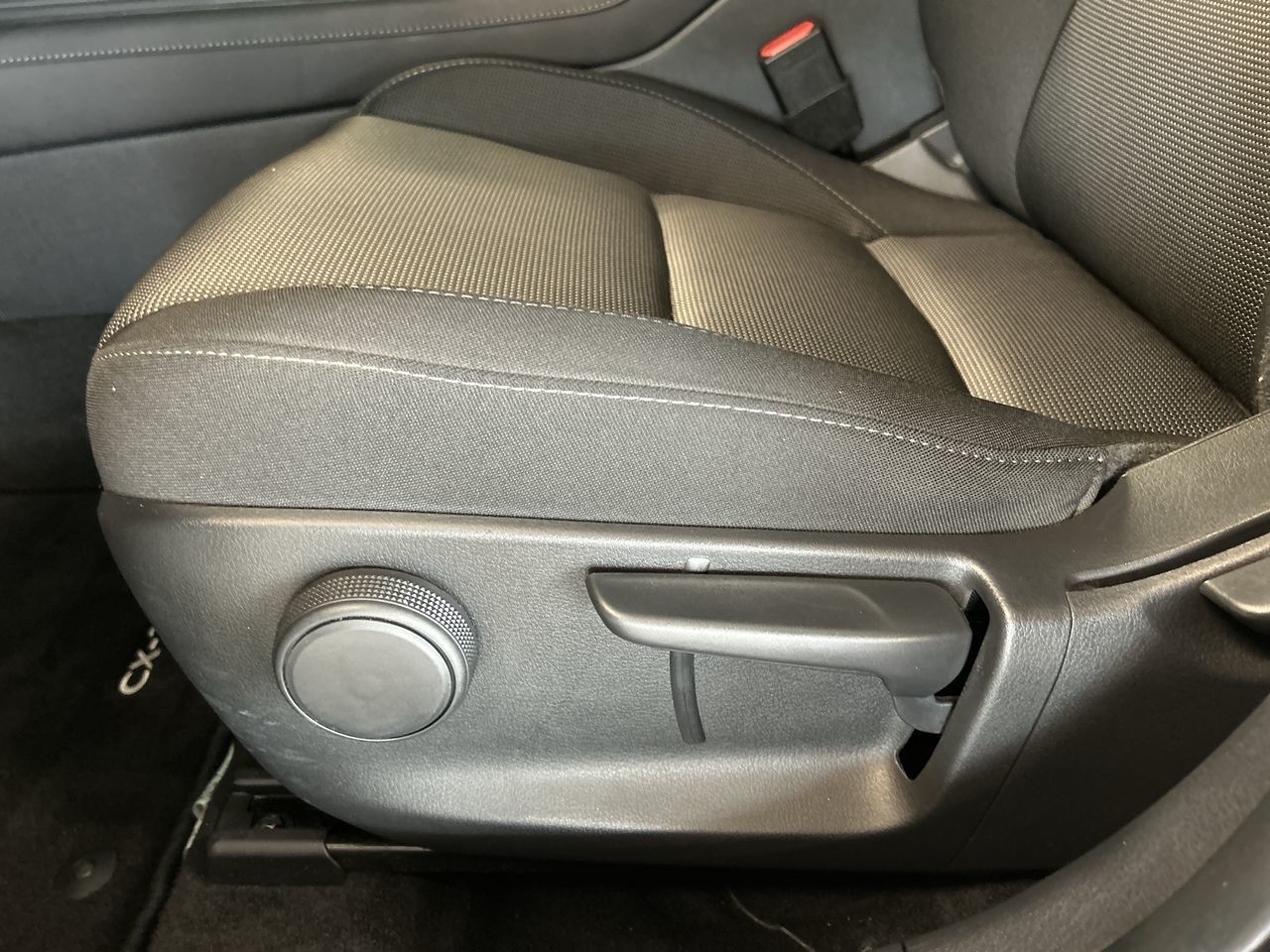 Mazda CX-30  2024 à Dorval, Québec