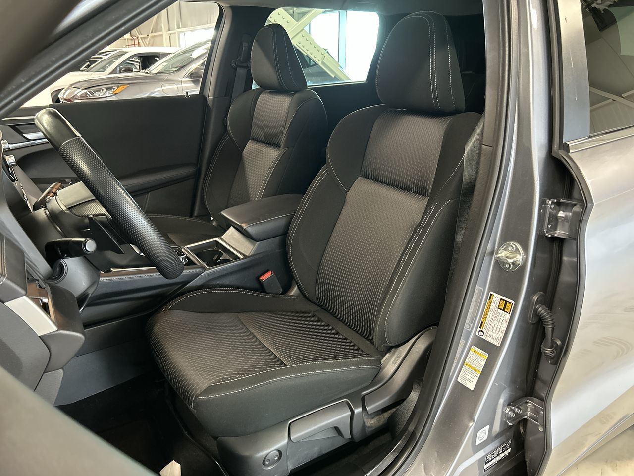 Mitsubishi Outlander  2023