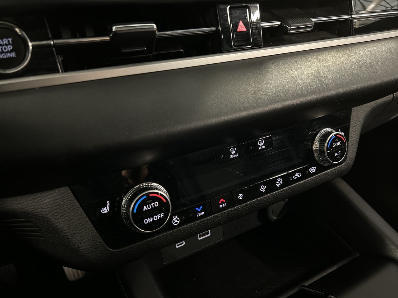 Mitsubishi Outlander  2023