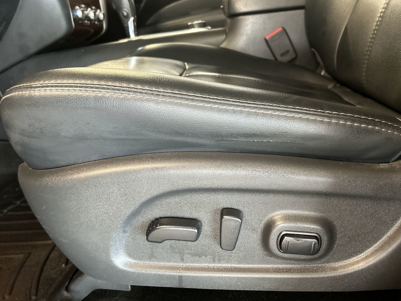 2016 Nissan Pathfinder in Dorval, Quebec