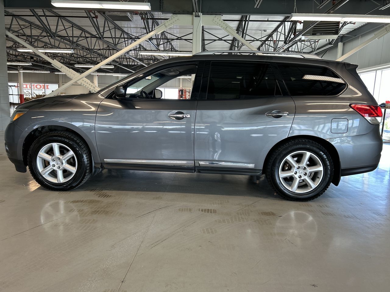 2016 Nissan Pathfinder in Dorval, Quebec