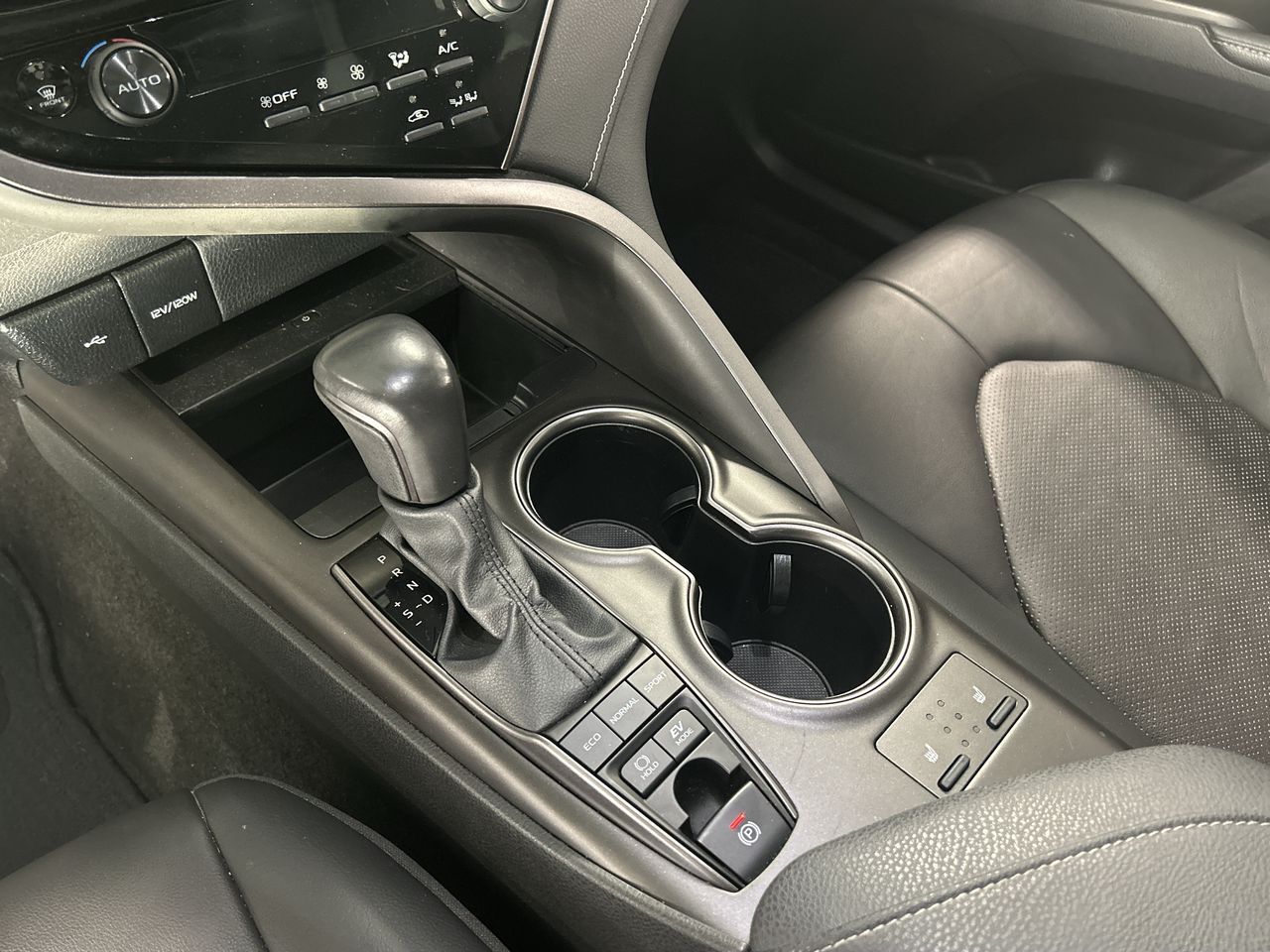 Toyota Camry  2023
