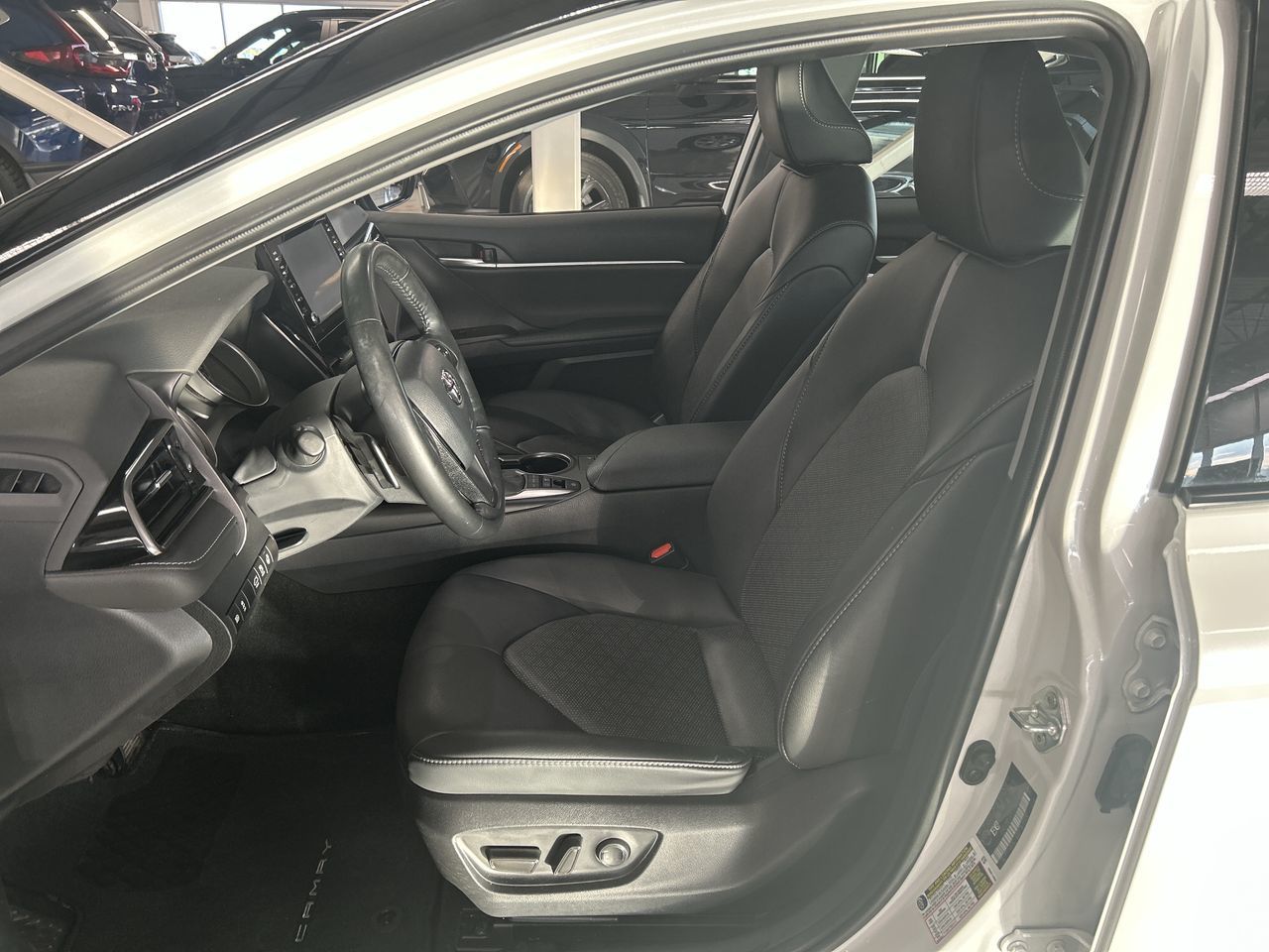 Toyota Camry  2023