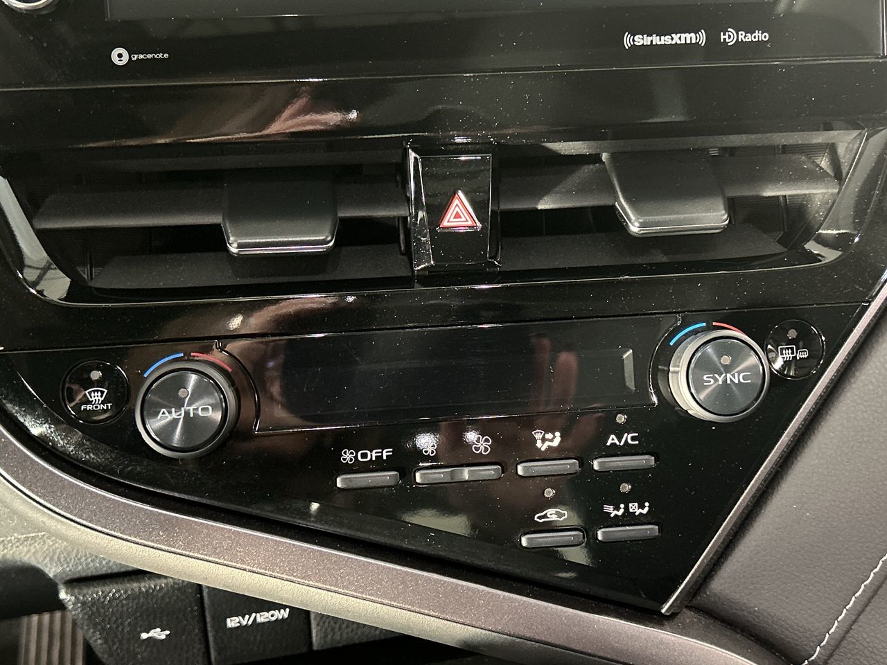 Toyota Camry  2023